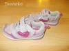 Szivecsks kislny cip (Cupcake, Deichman)27-es